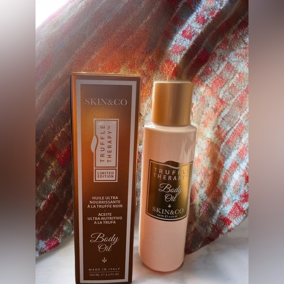 NIB SKIN&CO Roma Truffle Therapy Body Oil, 3.4 Fl Oz - Picture 5 of 7